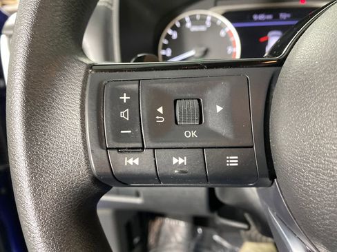 Used 2023 Nissan Rogue SV image 14