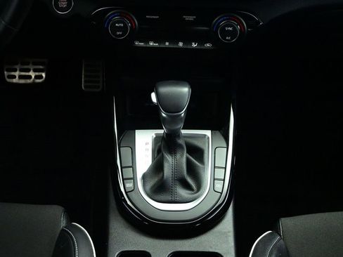 Certified 2024 Kia Forte GT-Line image 5