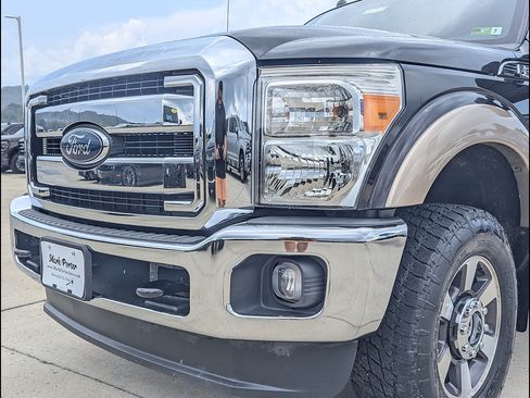 Used 2014 Ford F250 Lariat w/ Lariat Interior Package AWD/4WD image 12