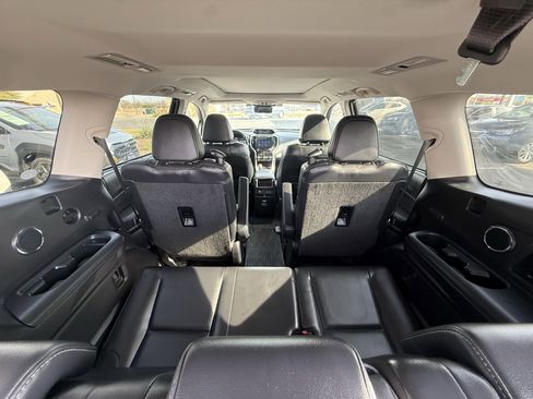 Used 2021 Subaru Ascent Touring w/ Popular Package #2A image 10