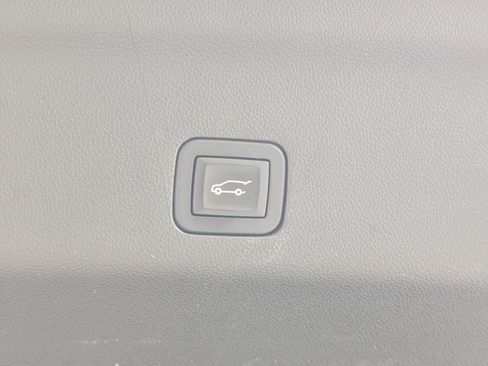 Used 2025 GMC Yukon XL Denali w/ Sun & Power Step Package RWD image 21