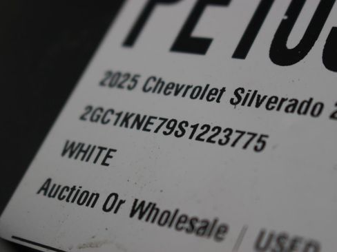 Used 2025 Chevrolet Silverado 2500 LT w/ Convenience Package AWD/4WD image 43