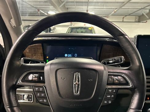 Used 2022 Lincoln Navigator L Black Label AWD/4WD image 11
