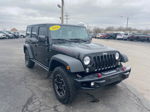 Used 2014 Jeep Wrangler Unlimited Rubicon AWD/4WD image 3