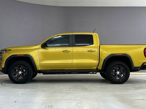Used 2024 GMC Canyon Elevation w/ Convenience Package RWD image 2