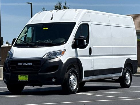 Used 2026 RAM ProMaster 2500 w/ Convenience Group FWD image 14
