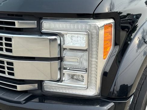 Used 2017 Ford F450 Platinum w/ Platinum Ultimate Package AWD/4WD image 22