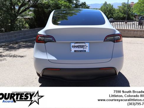 Used 2024 Tesla Model Y Long Range AWD/4WD image 6