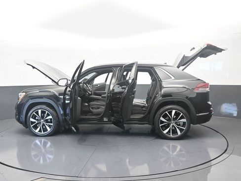 Used 2024 Volkswagen Atlas Cross Sport SEL Premium R-Line image 83