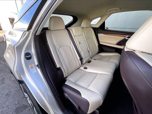 Used 2018 Lexus RX 450h image 18