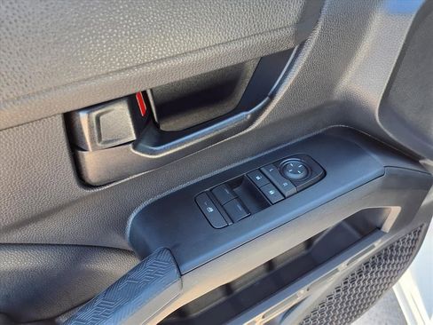 Used 2025 Toyota Tacoma SR image 24