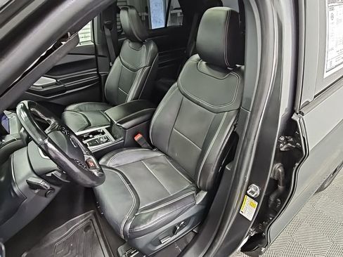 Used 2020 Ford Explorer ST w/ ST Street Pack image 29