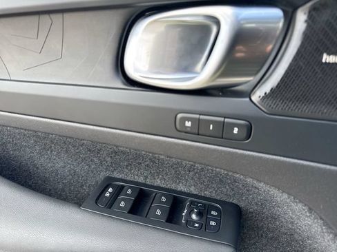 Used 2023 Volvo XC40 Recharge Ultimate w/ Protection Package Premier AWD/4WD image 23