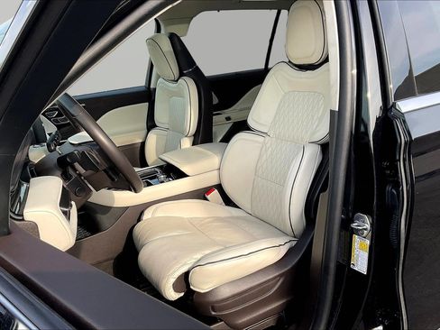 Used 2023 Lincoln Aviator Black Label Grand Touring AWD/4WD image 21
