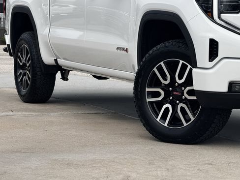 Used 2025 GMC Sierra 1500 AT4 w/ AT4 Preferred Package image 12