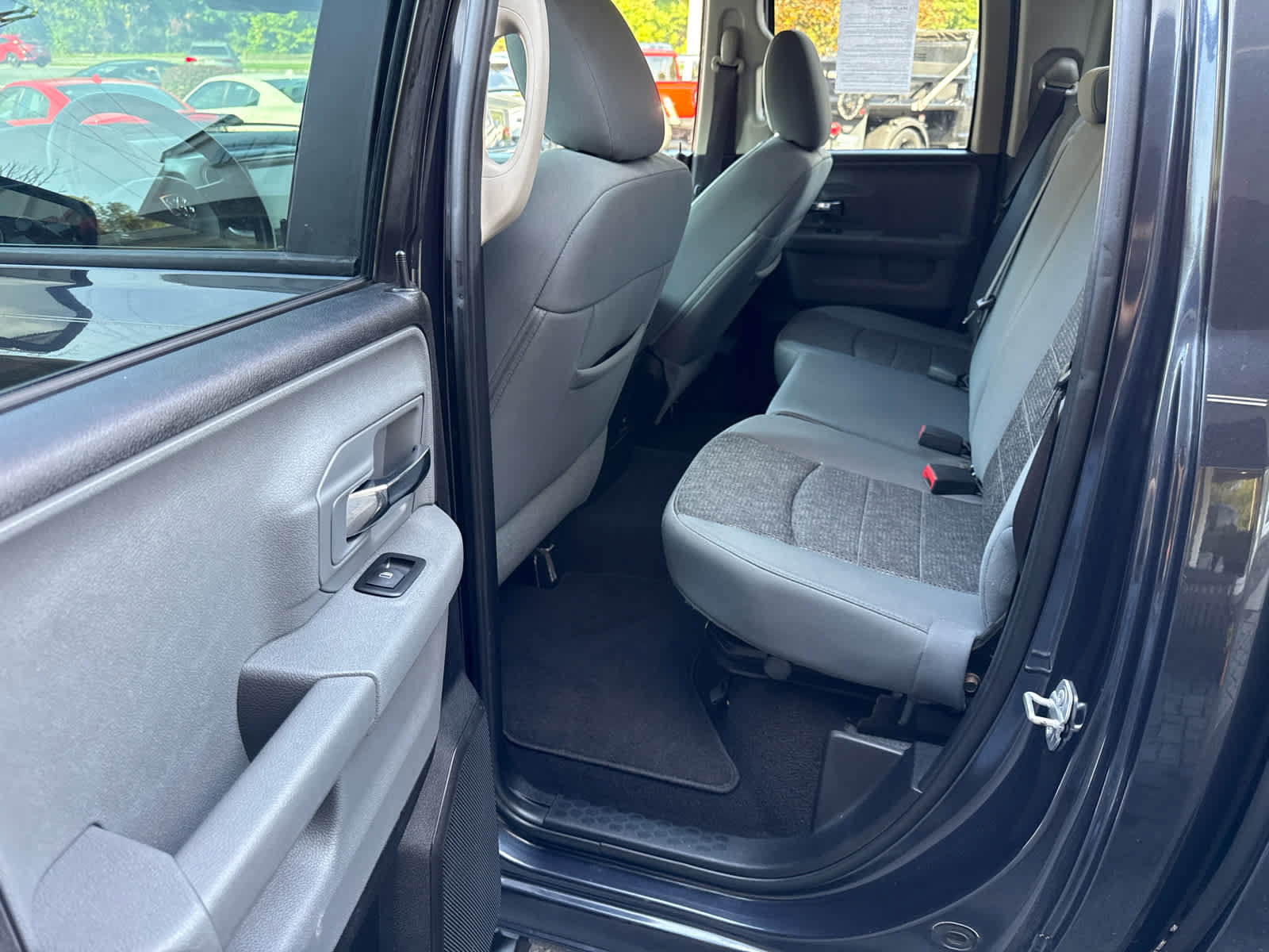 Used 2015 RAM 1500 Outdoorsman AWD/4WD image 19