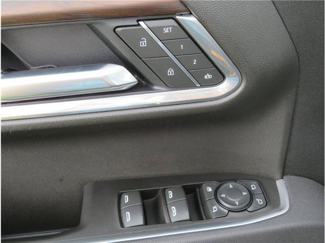 Used 2025 GMC Sierra 1500 SLT AWD/4WD image 12