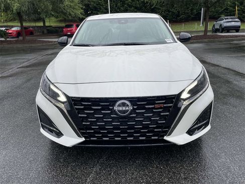 New 2025 Nissan Altima 2.5 SR image 6