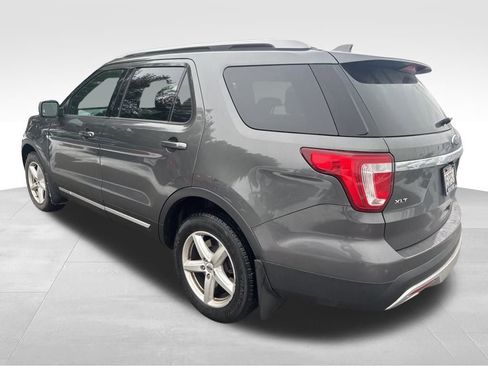 Used 2016 Ford Explorer XLT w/ Equipment Group 202A image 27