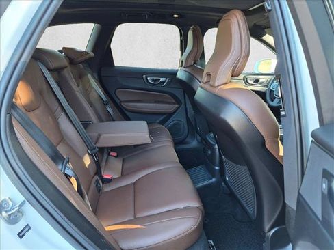Used 2022 Volvo XC60 T8 Inscription Expression w/ Climate Package AWD/4WD image 19