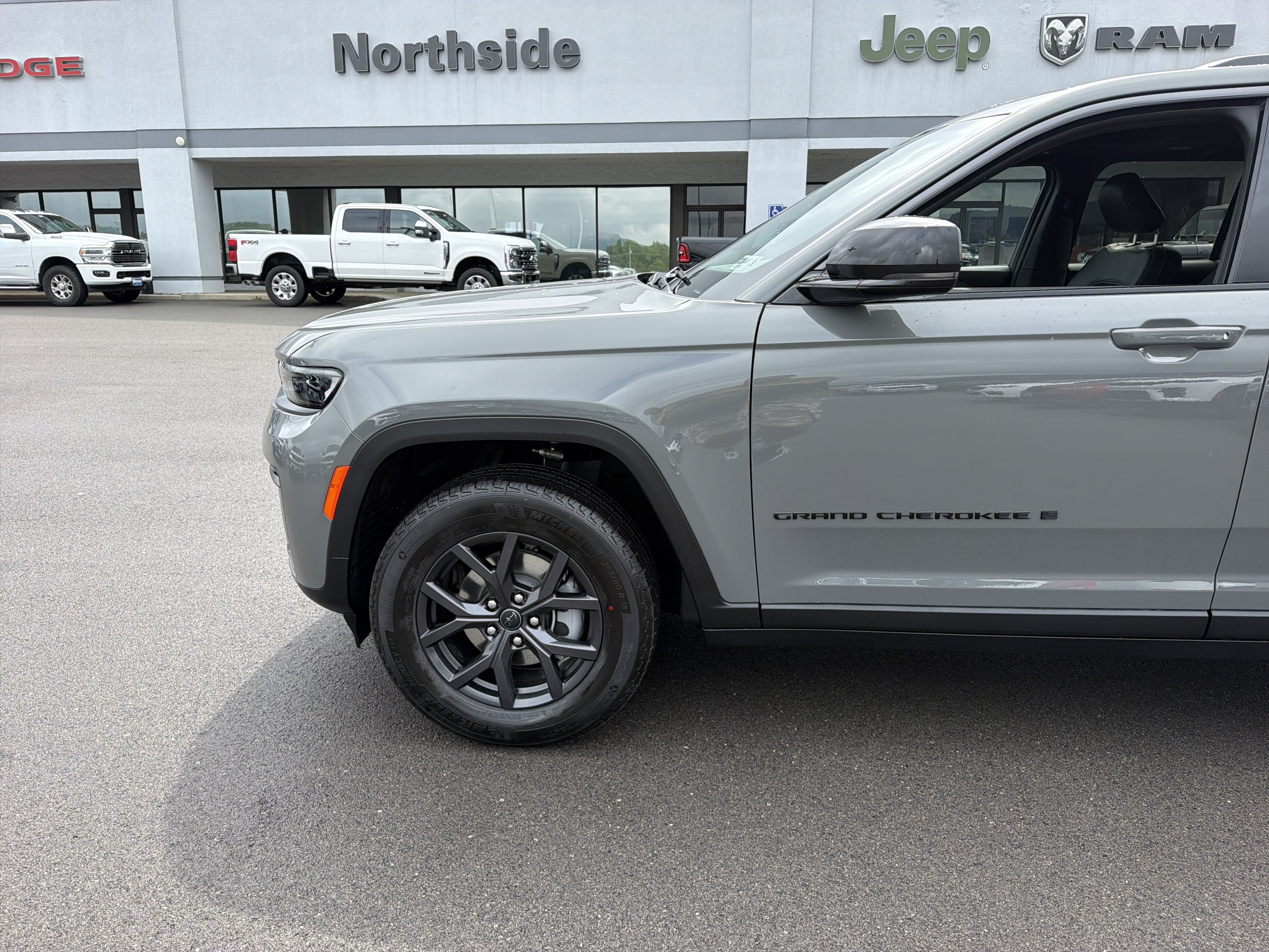 New 2027 Jeep Grand Cherokee 4WD image 11