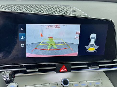 Certified 2022 Hyundai Elantra Limited image 6