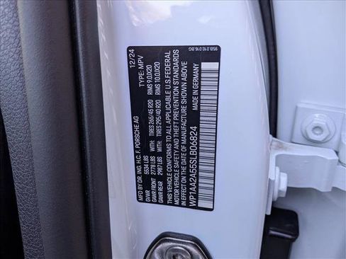 New 2025 Porsche Macan image 30