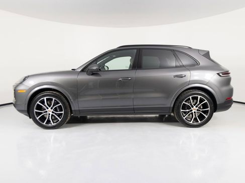 New 2026 Porsche Cayenne image 2