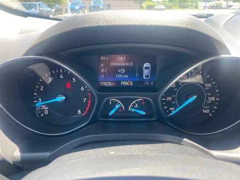 Used 2017 Ford Escape Titanium AWD/4WD image 6