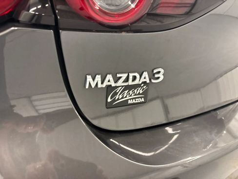 Used 2019 MAZDA MAZDA3 Hatchback w/ Preferred Package FWD image 68