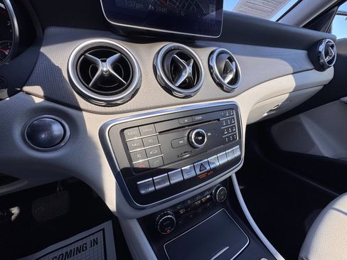 Used 2019 Mercedes-Benz GLA 250 4MATIC image 26