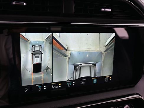 Used 2023 GMC Sierra 1500 AT4 w/ Technology Package image 29