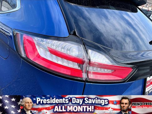 Used 2022 Ford Edge SEL w/ Convenience Package image 25