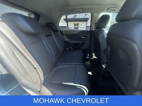 Certified 2020 Chevrolet Trax LT w/ LT Convenience Package image 26