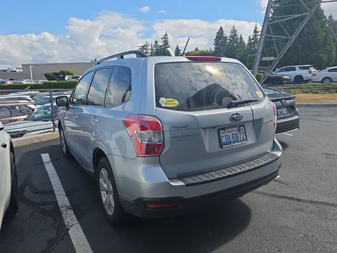 Used 2015 Subaru Forester 2.5i Premium AWD/4WD image 5