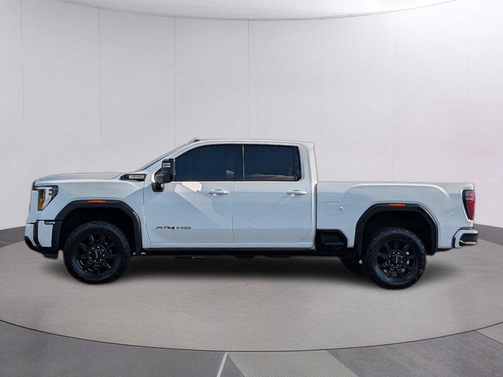 Used 2025 GMC Sierra 3500 AT4 w/ AT4 Premium Plus Package AWD/4WD image 2