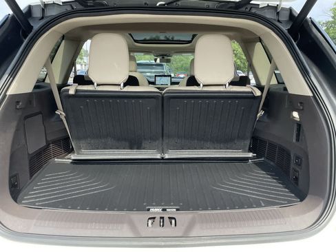 Used 2022 Lincoln Aviator Reserve w/ Elements Package Plus AWD/4WD image 17