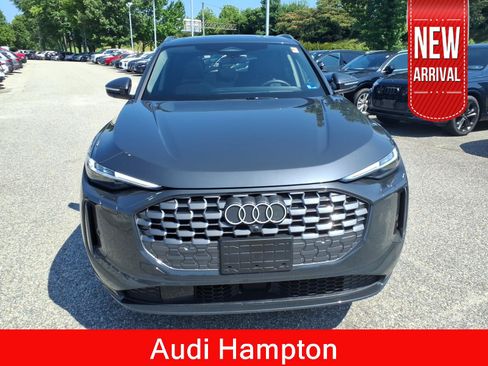 Used 2025 Audi Q5 Premium Plus w/ Premium Plus AWD/4WD image 2