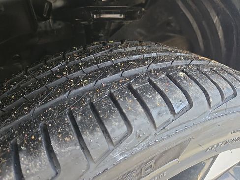 Used 2024 Mitsubishi Outlander SE image 11