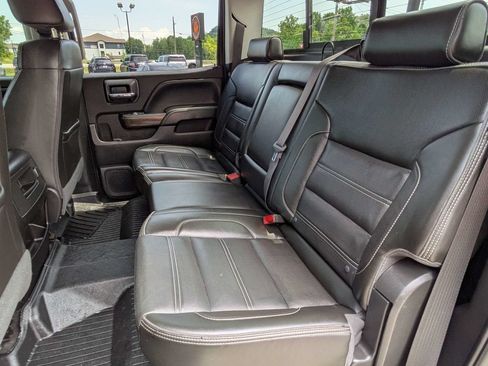 Used 2018 GMC Sierra 2500 Denali w/ Duramax Plus Package AWD/4WD image 12