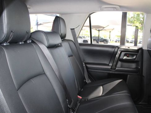Used 2019 Toyota 4Runner TRD Off-Road Premium AWD/4WD image 59