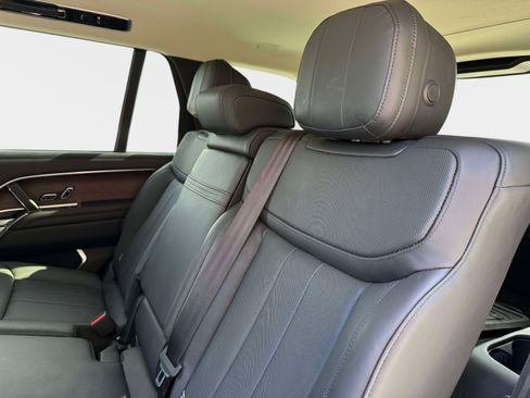 Used 2022 Land Rover Range Rover Long Wheelbase SE image 29