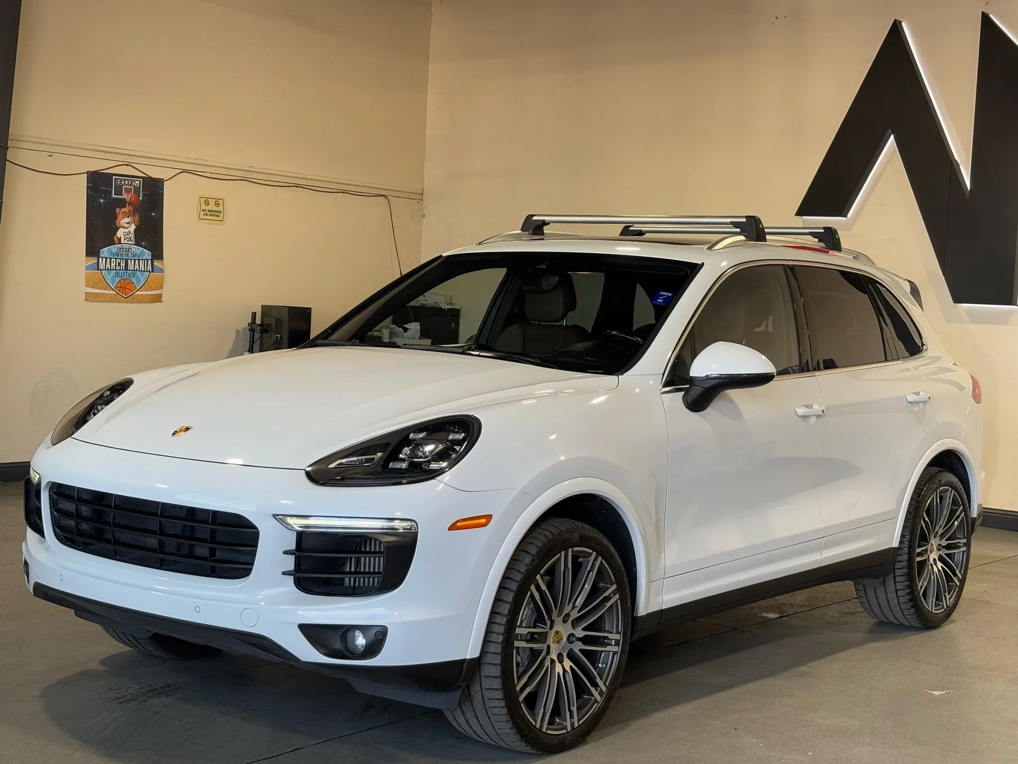 Used 2017 Porsche Cayenne S AWD/4WD image 1