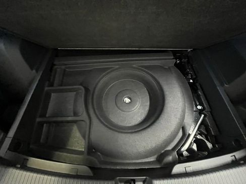 New 2026 Volkswagen Atlas Cross Sport SE image 27