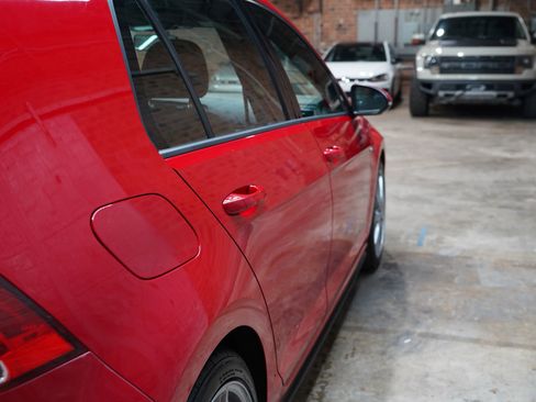 Used 2016 Volkswagen GTI S image 19