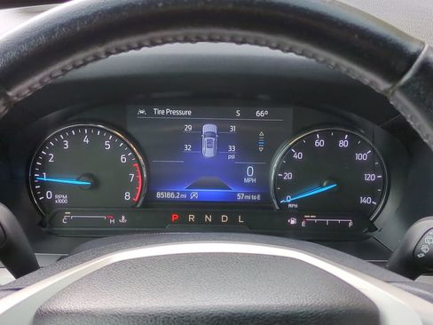 Used 2021 Ford Explorer XLT image 26