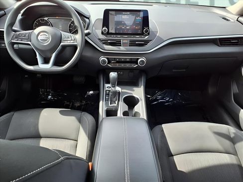Used 2022 Nissan Altima 2.5 SV image 10