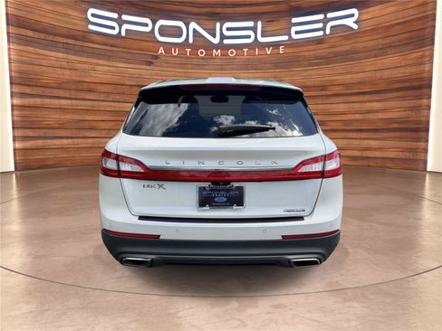 Used 2016 Lincoln MKX Reserve w/ Driver Assistance Package FWD image 6