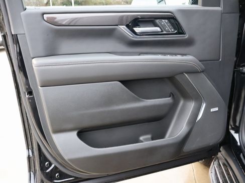 New 2025 GMC Yukon XL Elevation w/ LPO, Elevation Black Package image 12