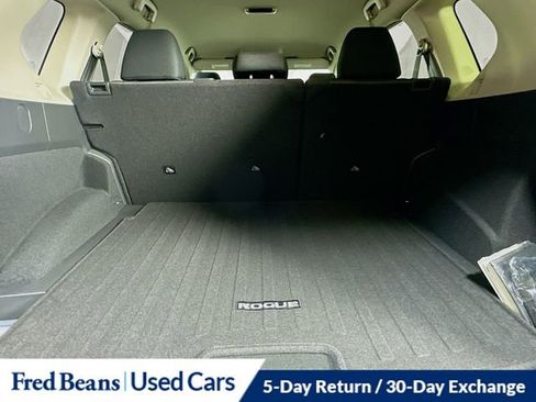 Used 2025 Nissan Rogue SV AWD/4WD image 26